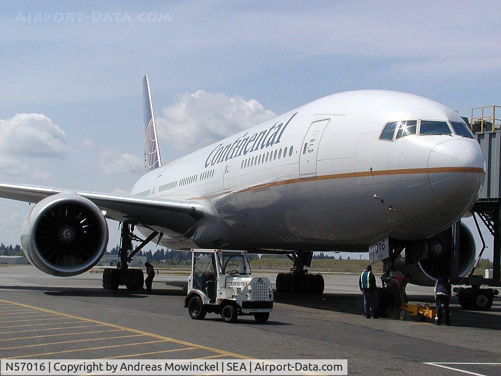 N57016, 2000 Boeing 777-224 C/N 28679, Continental Airlines Boeing 777 on an unscheduled medical stop at Seattle-Tacoma International Airport