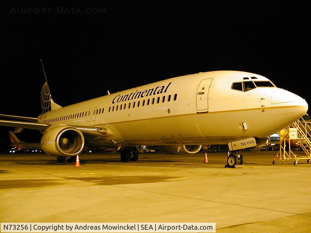 N73256, 2000 Boeing 737-824 C/N 30611, Continental Airlines Boeing 737 at Seattle-Tacoma International Airport