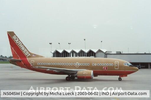 N504SW, 1990 Boeing 737-5H4 C/N 24181, Southwest's old paint scheme is a matter of taste...
