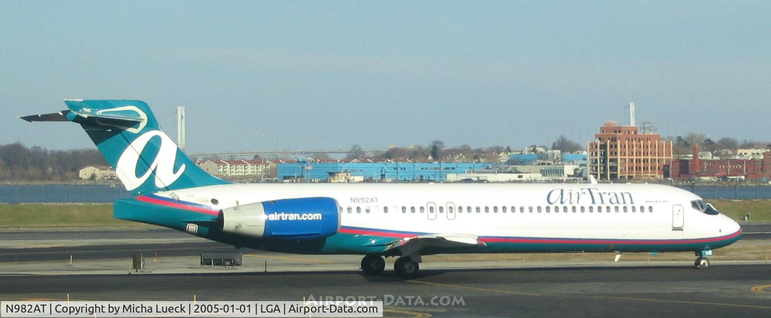 N982AT, 2002 Boeing 717-200 C/N 55041, One of the few large B717 operators