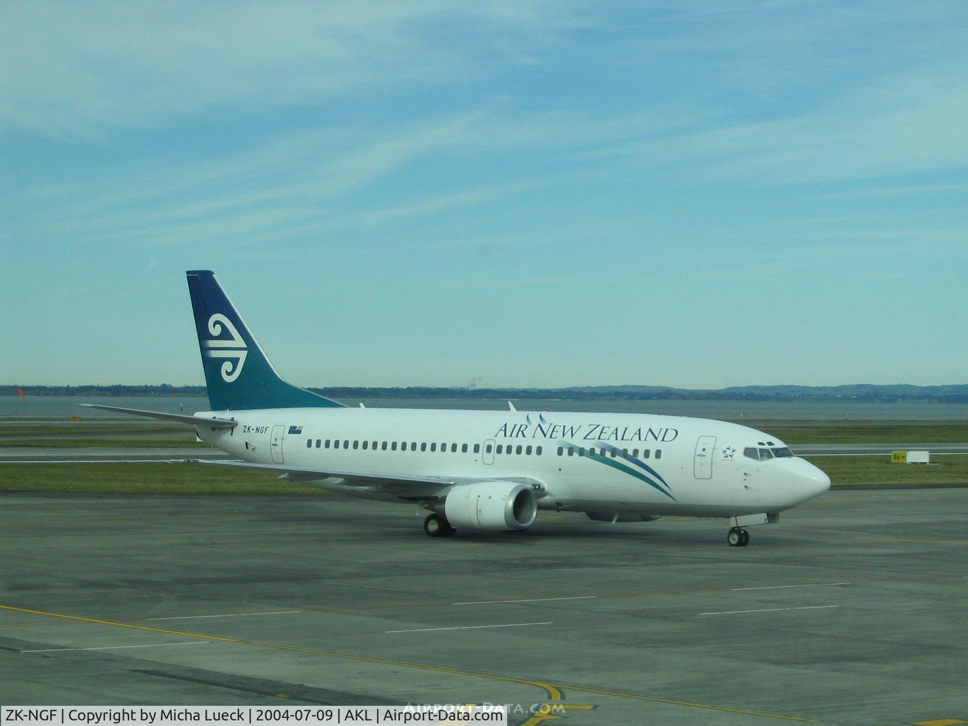 ZK-NGF, 1998 Boeing 737-3U3 C/N 28734, Arriving in the City of Sails