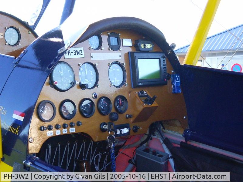 PH-3W2, Platzer Kiebitz B-450 NIS C/N 247, Cockpit view of this fantastic aricraft.