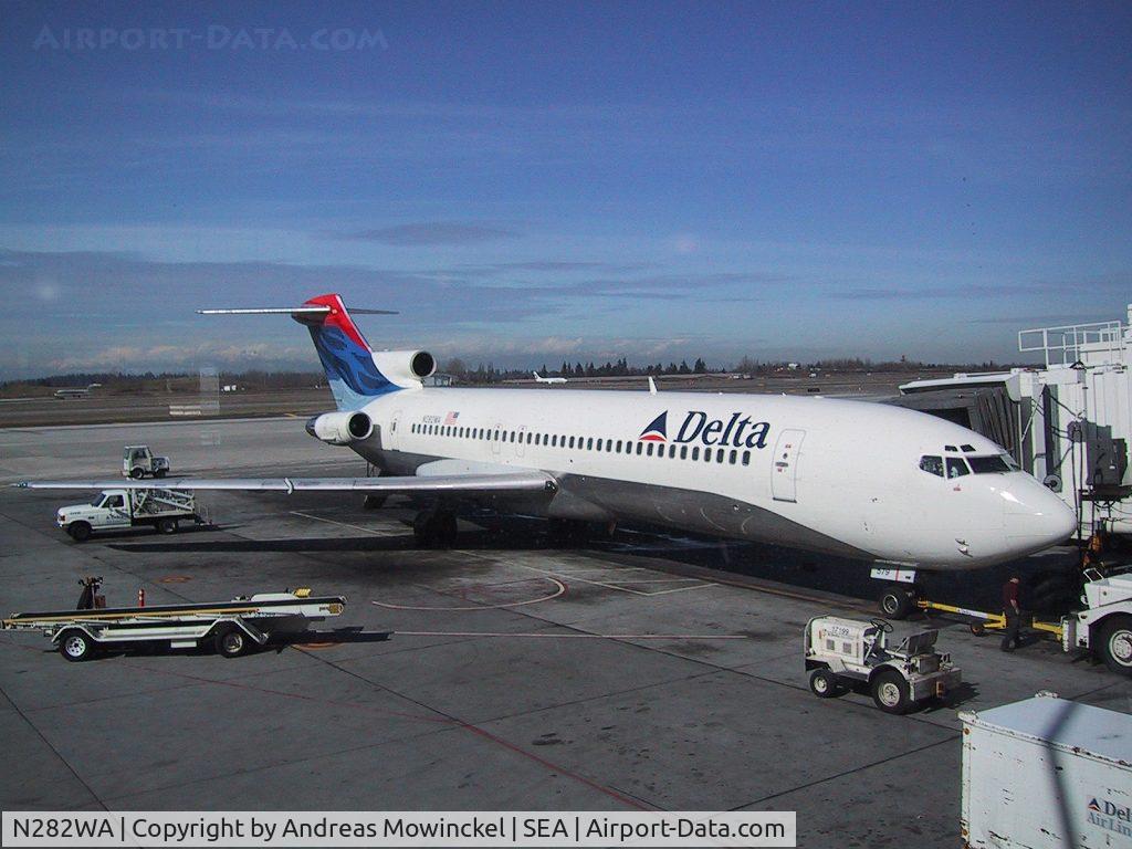 N282WA, 1978 Boeing 727-247/Adv(F) C/N 21484, Delta Airlines Boeing 727 at Seattle-Tacoma International Airport