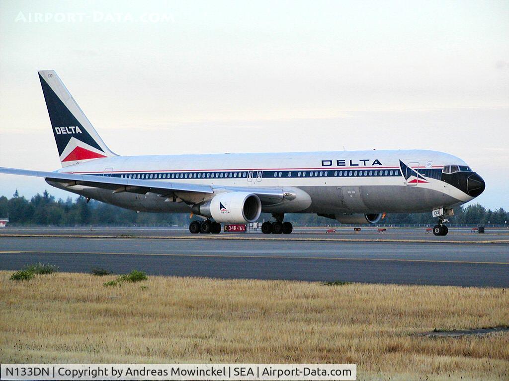 N133DN, 1991 Boeing 767-332 C/N 24982, Delta Airlines Boeing 767 at Seattle-Tacoma International Airport