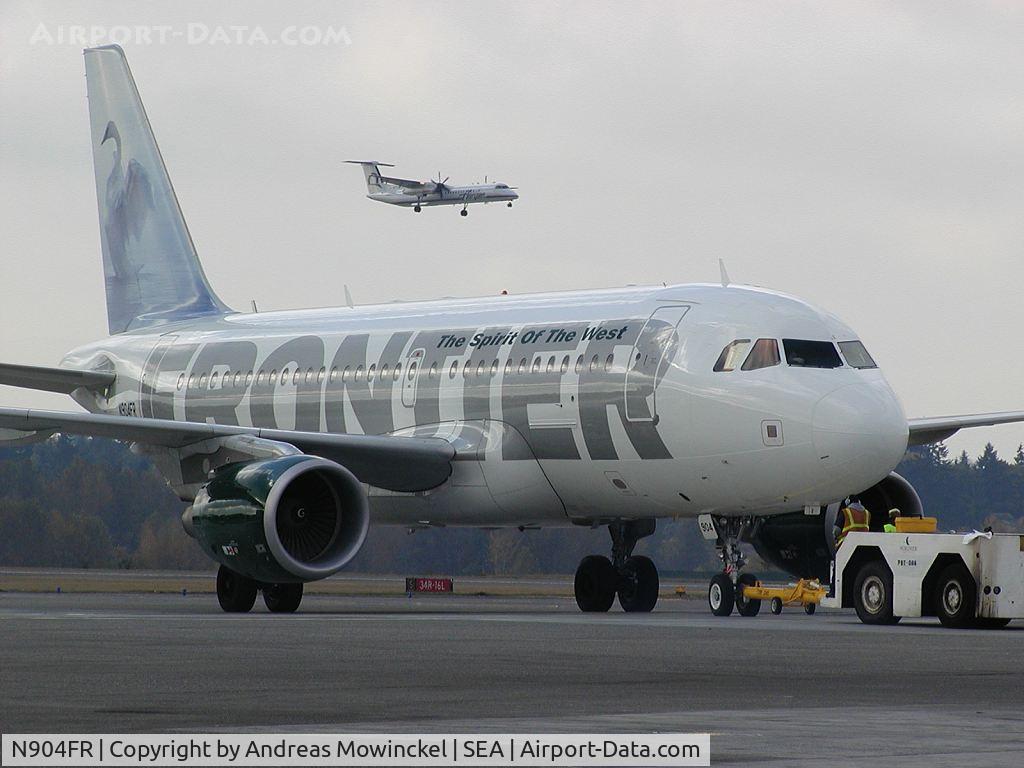 N904FR, 2001 Airbus A319-111 C/N 1579, Frontier Airlines A319 at Seattle-Tacoma International Airport