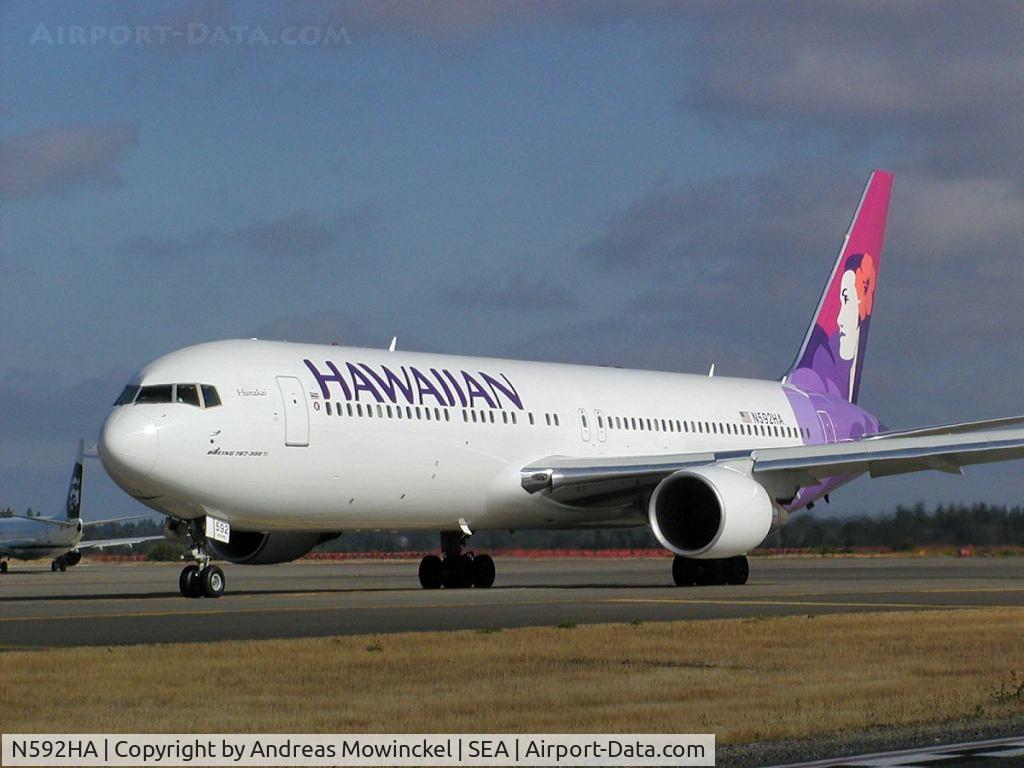 N592HA, 2002 Boeing 767-3CB C/N 33468, Hawaiian Airlines Boeing 767 at Seattle-Tacoma International Airport