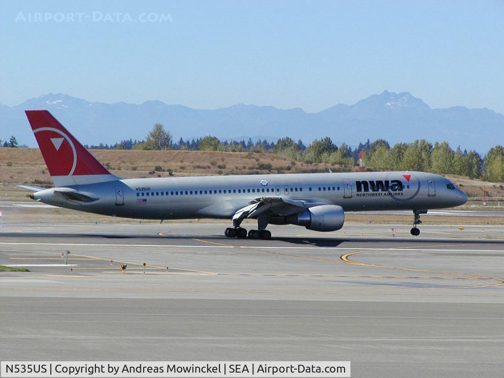 N535US, 1995 Boeing 757-251 C/N 26482, Northwest Airlines Boeing 757 at Seattle-Tacoma International Airport