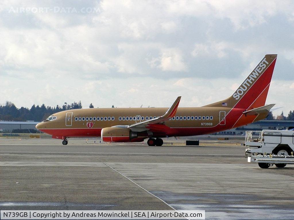 N739GB, 1998 Boeing 737-7H4 C/N 29275, Southwest Airlines Boeing 737 in old livery at Seattle-Tacoma International Airport