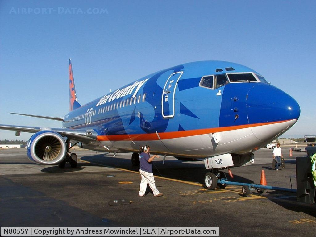 N805SY, 2001 Boeing 737-8Q8 C/N 30032, Sun Country Airlines Boeing 737 at Seattle-Tacoma International Airport