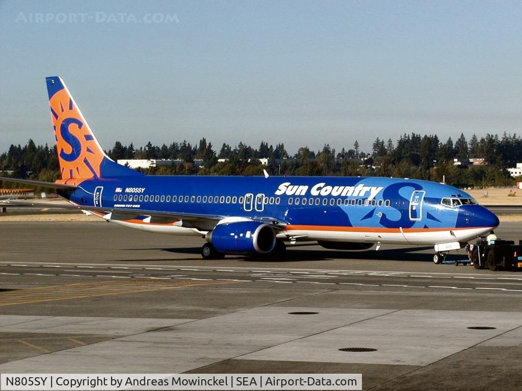 N805SY, 2001 Boeing 737-8Q8 C/N 30032, Sun Country Airlines Boeing 737 at Seattle-Tacoma International Airport