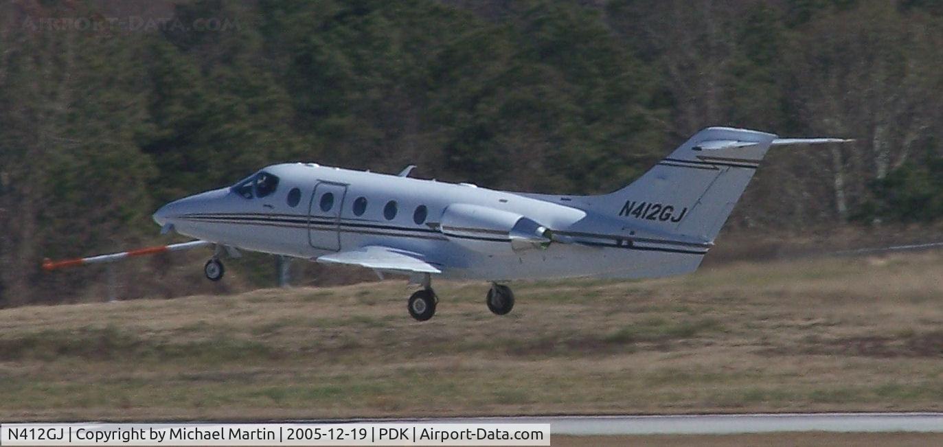 N412GJ, Raytheon Aircraft Company 400A C/N RK-412, Departing PDK on 2R