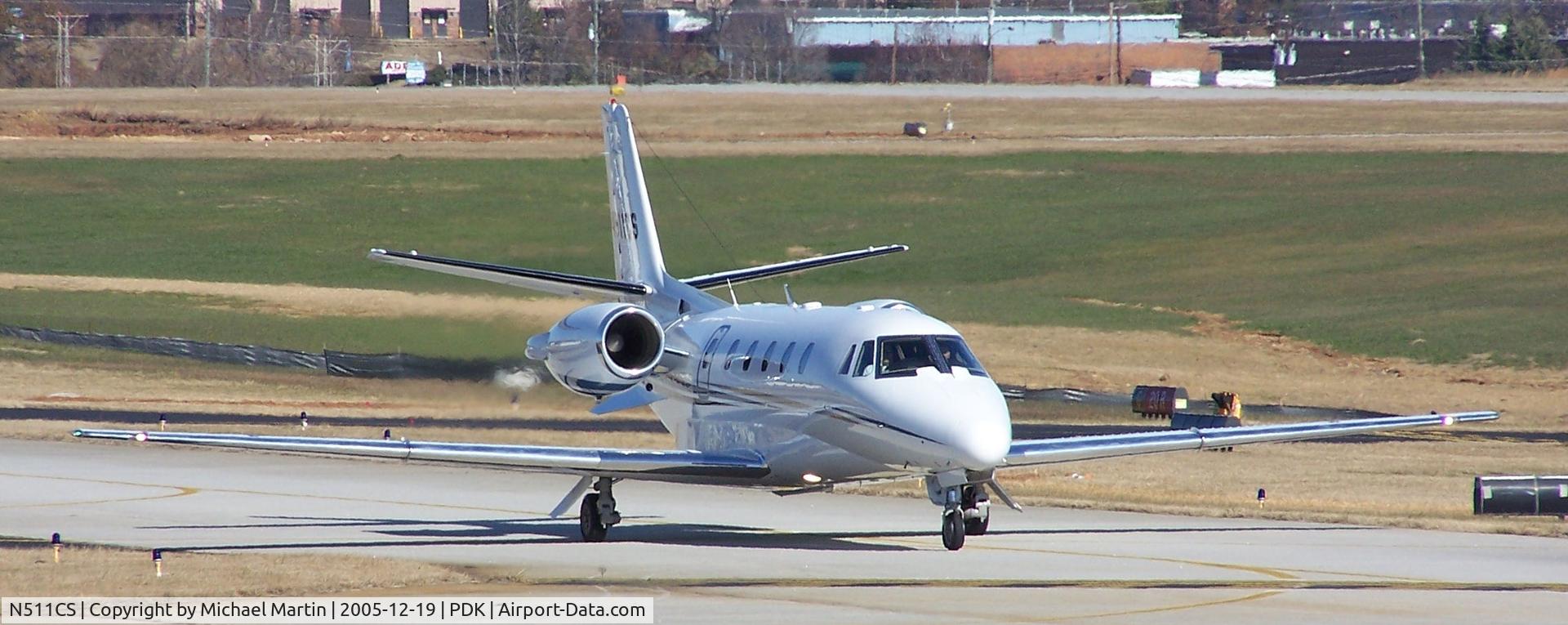 N511CS, 2003 Cessna 560XL C/N 560-5324, Taxing to Runway 2R