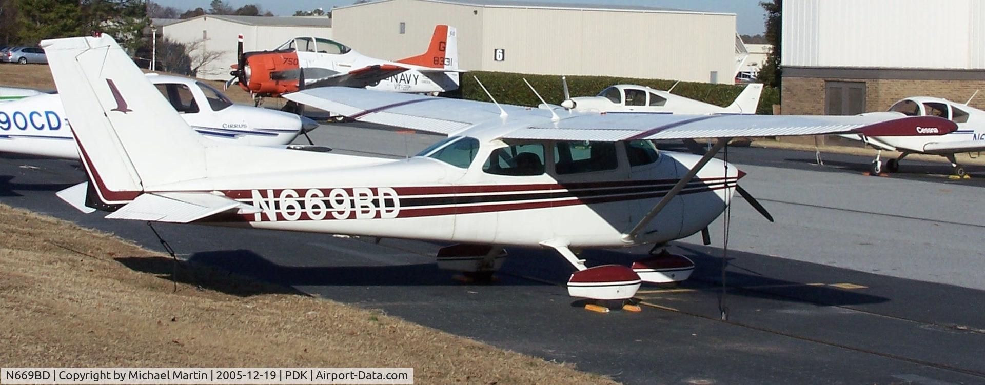 N669BD, Cessna 172N C/N 17270579, Tied down @ PDK