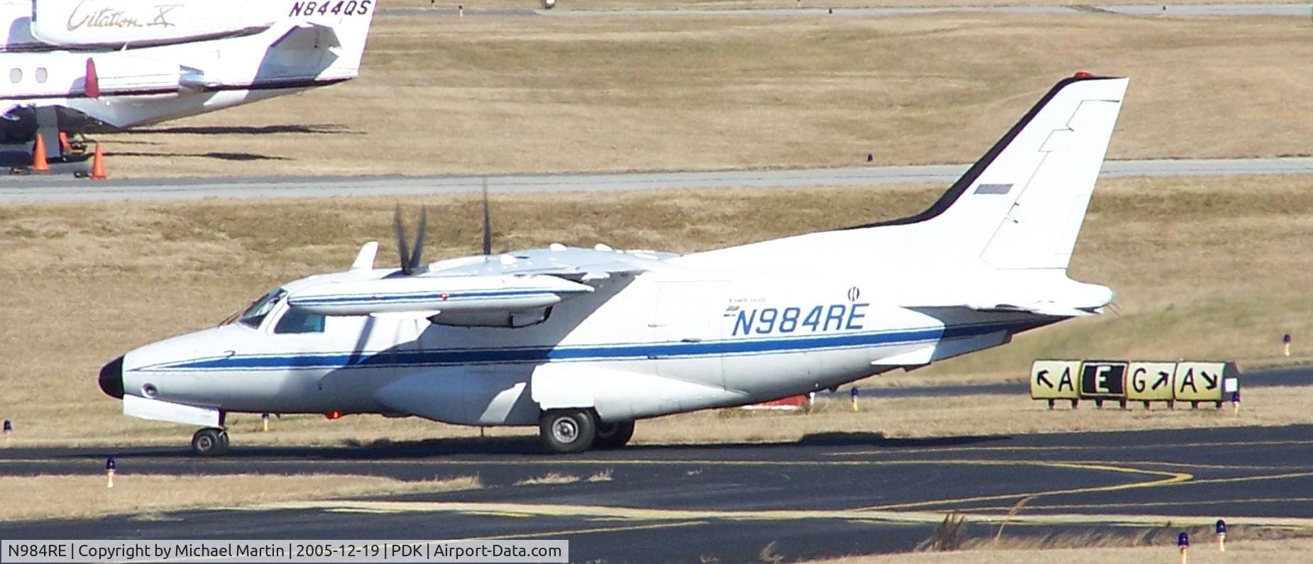 N984RE, Mitsubishi MU-2B-60 Marquise C/N 787SA, Taxing to Epps Air Service
