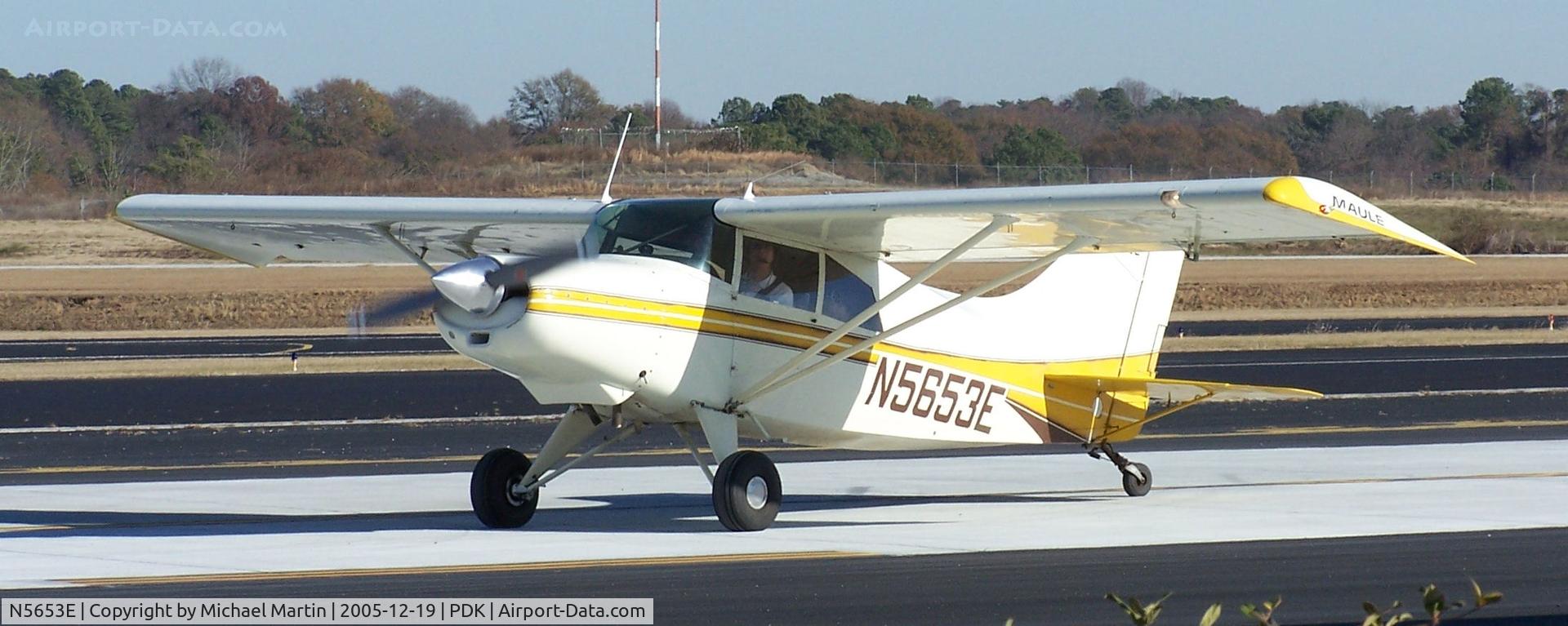 N5653E, Maule M-5-180C C/N 8027C, Taxing back from flight