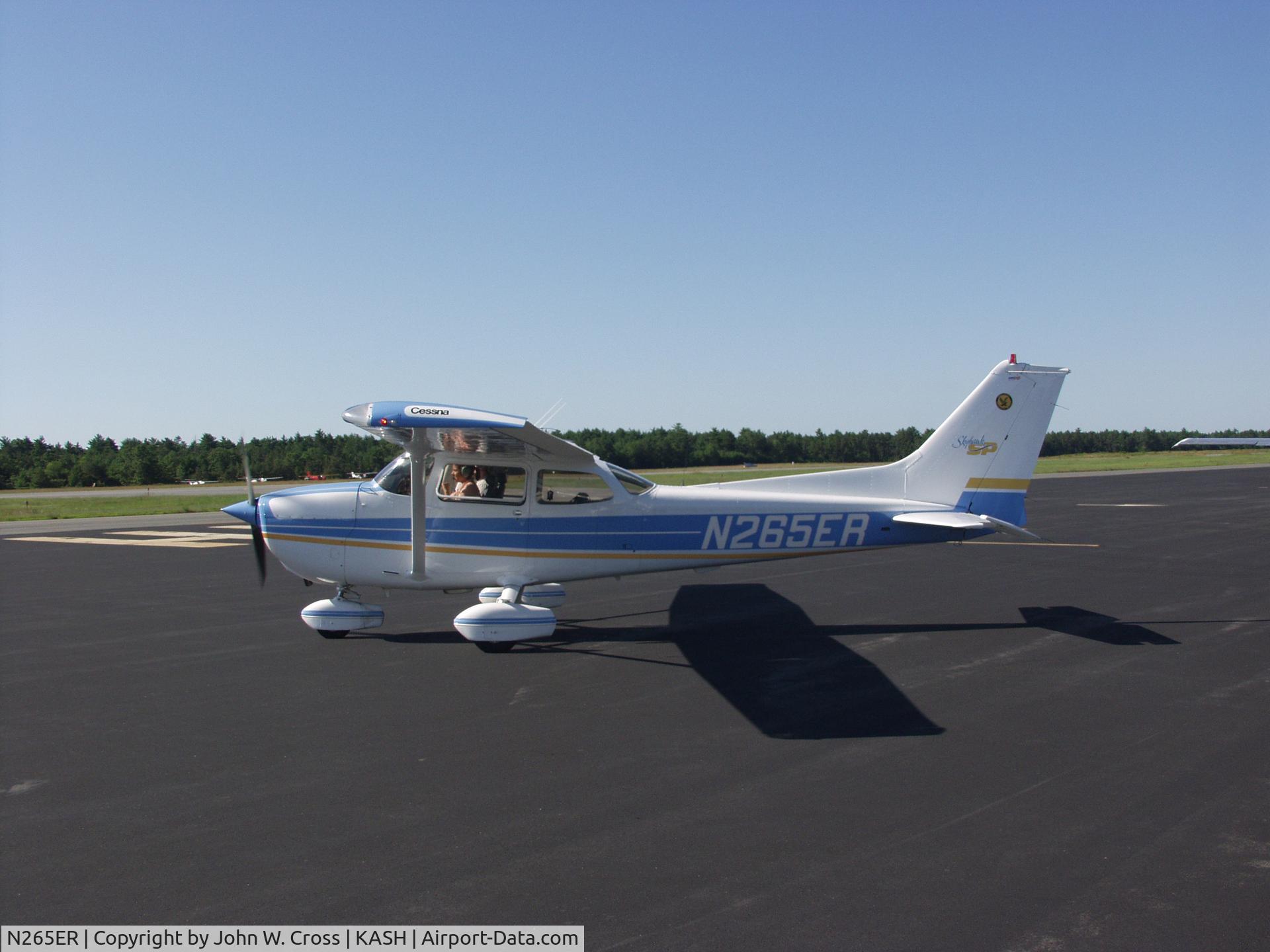 N265ER, 1976 Cessna 172N C/N 17268081, In Runup Area KASH