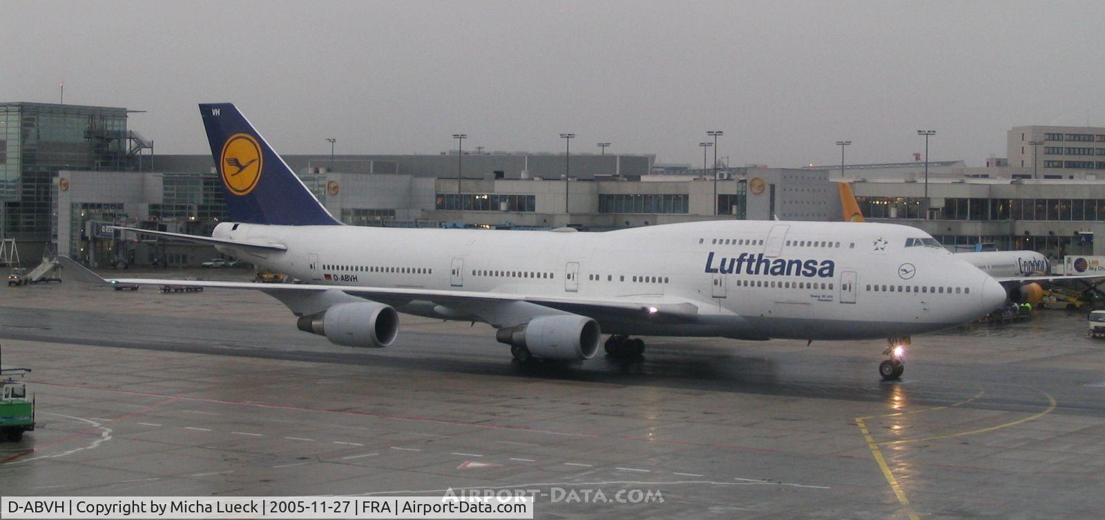 D-ABVH, 1991 Boeing 747-430 C/N 25045, Taxiing to the gate