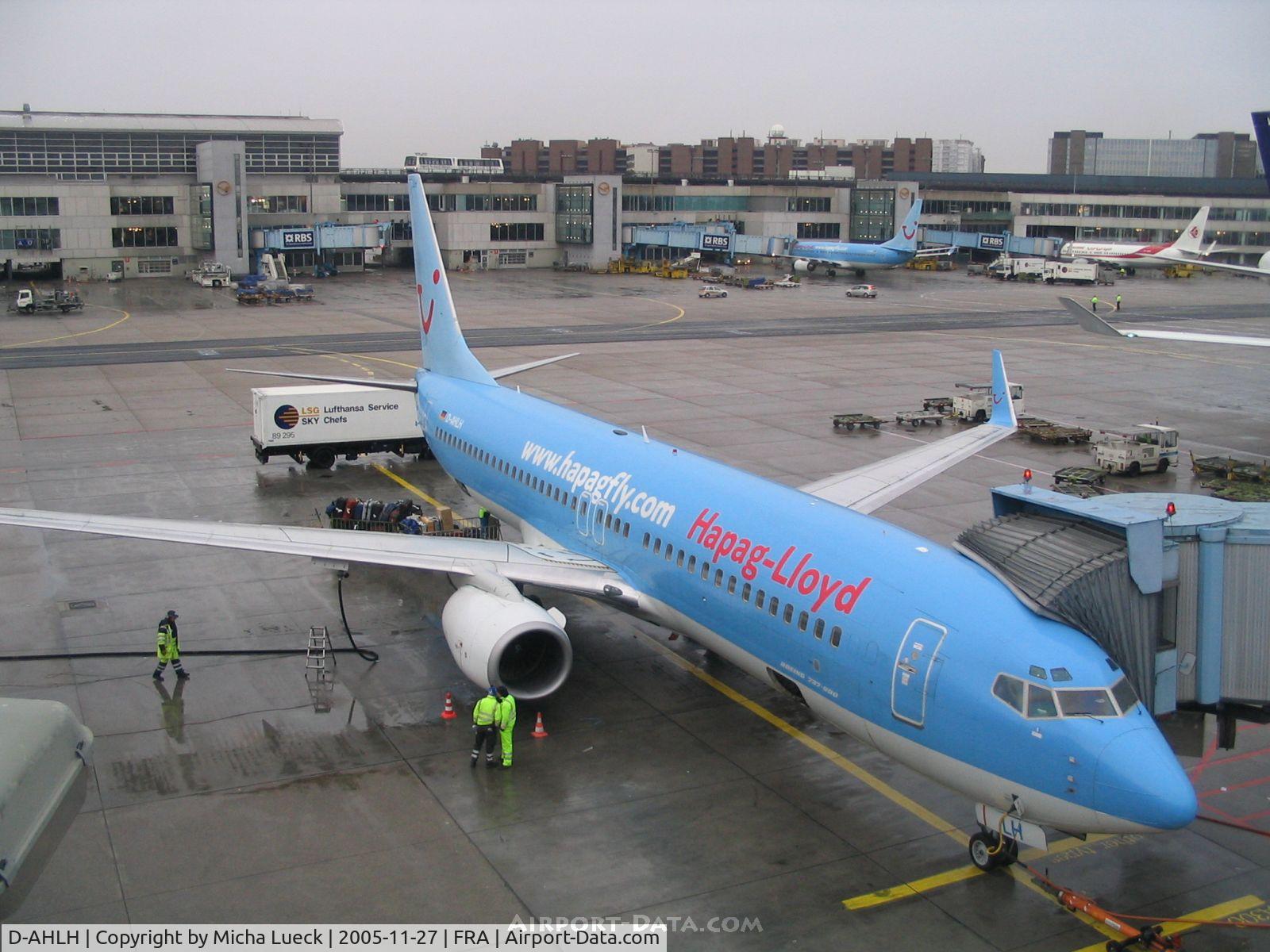 D-AHLH, 2001 Boeing 737-8K5 C/N 30783, At the gate in Frankfurt/Main