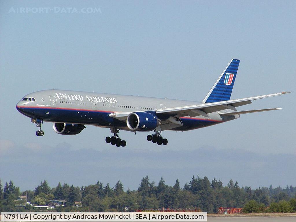 N791UA, 1997 Boeing 777-222 C/N 26933, United Airlines Boeing 777 landing at Seattle-Tacoma International Airport