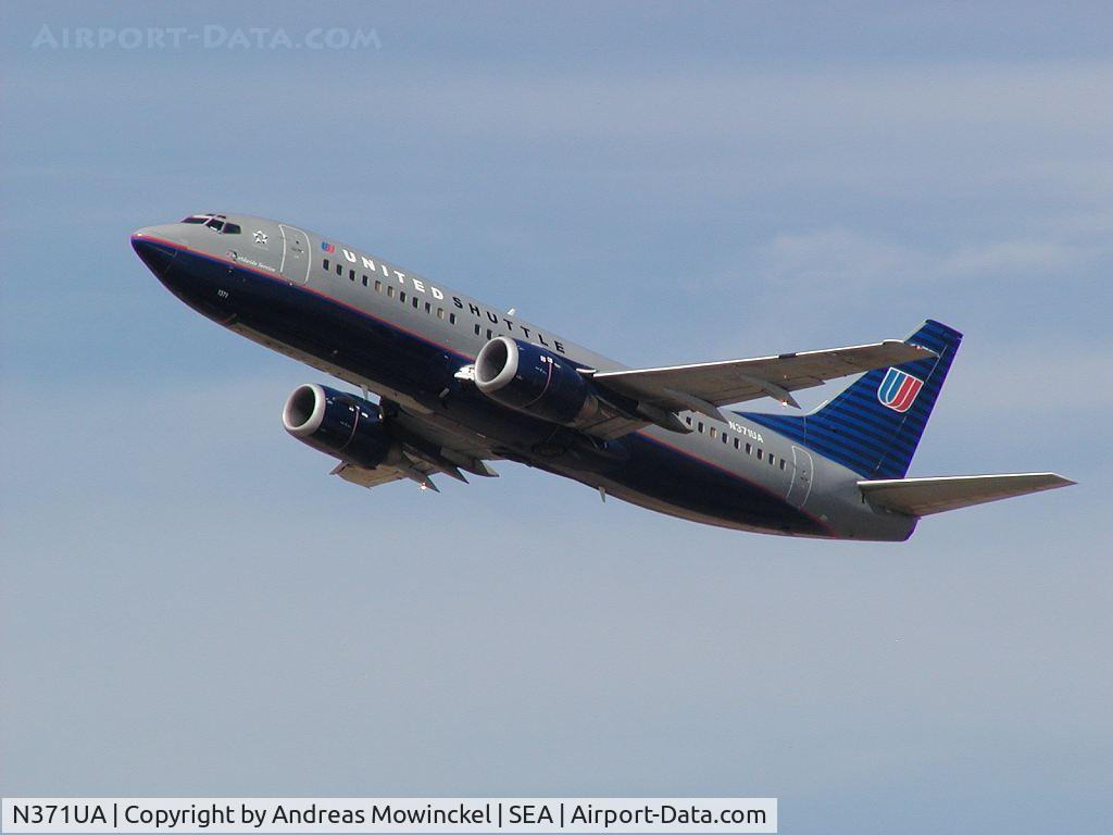 N371UA, 1989 Boeing 737-322 C/N 24540, United Airlines Boeing 737 departing Seattle-Tacoma International Airport