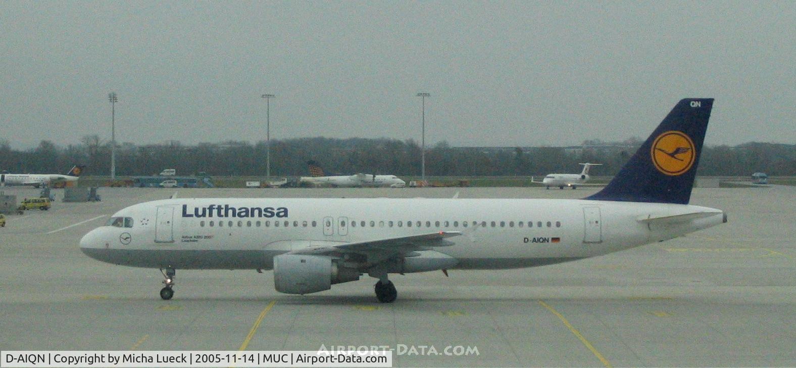 D-AIQN, 1991 Airbus A320-211 C/N 0269, Taxiing to the gate