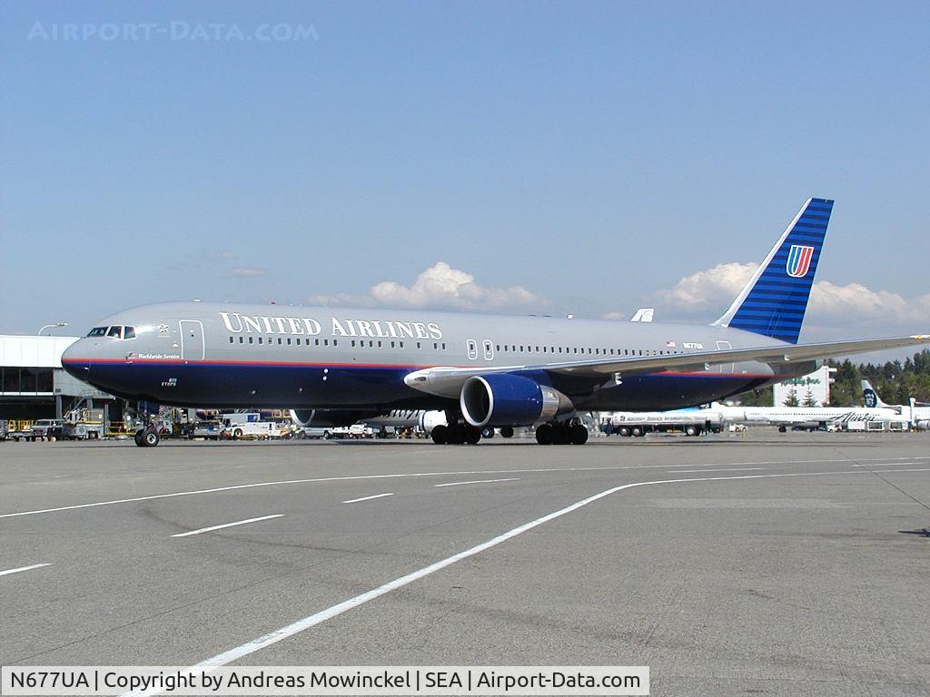 N677UA, 2001 Boeing 767-322 C/N 30029, United Airlines Boeing 767 at Seattle-Tacoma International Airport