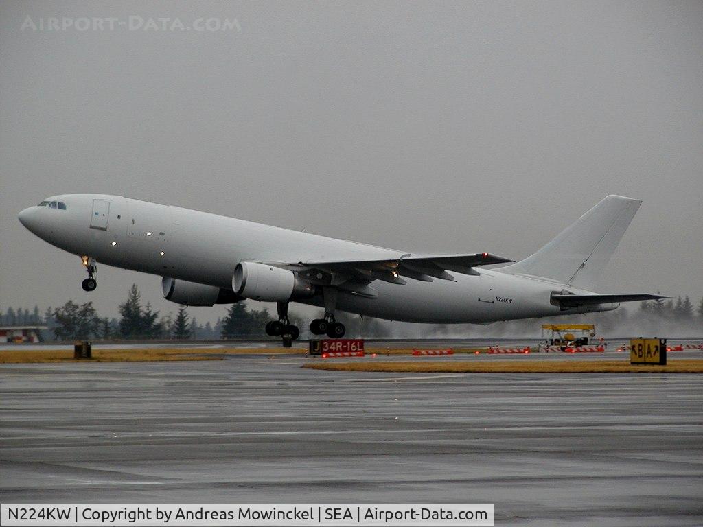 N224KW, 1979 Airbus A300B4-203 C/N 073, Express.net A300B4 Freighter at Seattle-Tacoma International Airport.