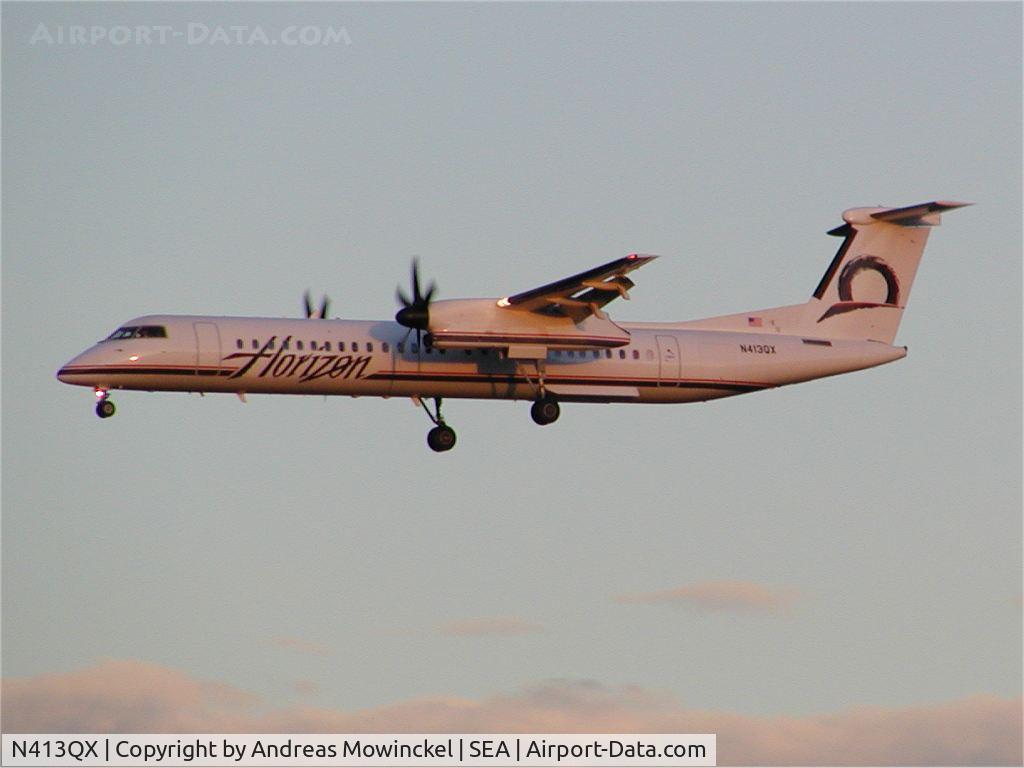 N413QX, 2002 Bombardier DHC-8-402 Dash 8 C/N 4060, Horizon Dash 8 landing Seattle-Tacoma International Airport.