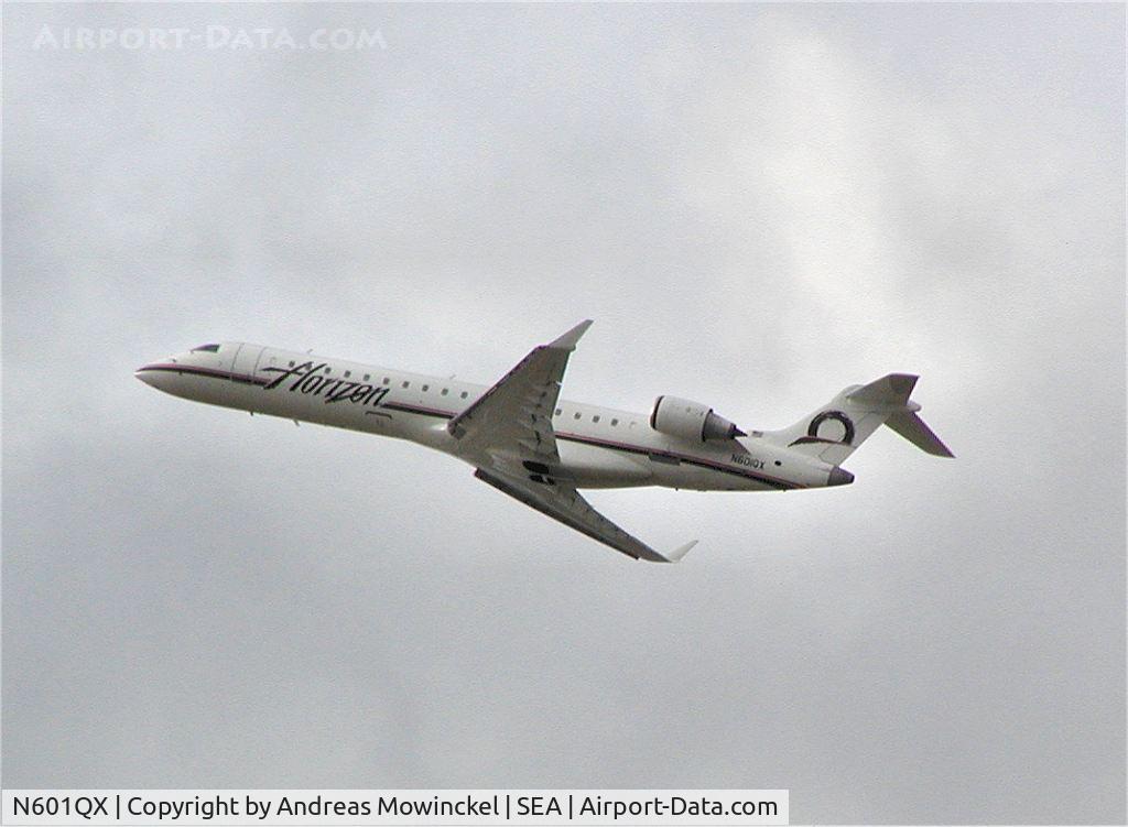 N601QX, 2000 Bombardier CRJ-701 (CL-600-2C10) Regional Jet C/N 10009, Horizon CRJ-700 departing Seattle-Tacoma International Airport.
