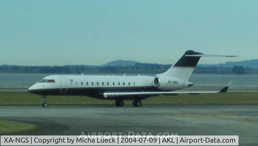 XA-NGS, 1998 Bombardier BD-700-1A10 Global Express C/N 9014, A small visitor from far away Mexico...