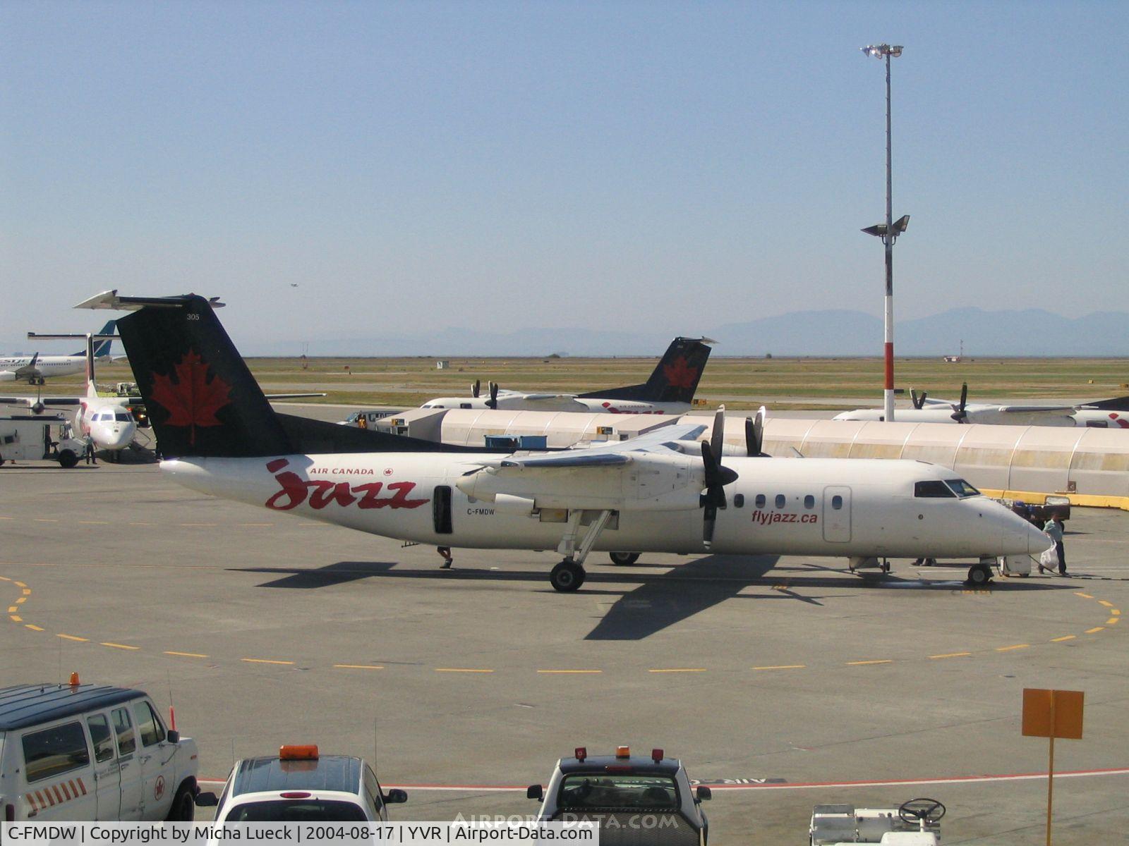 C-FMDW, 1991 De Havilland Canada DHC-8-311 Dash 8 C/N 269, A sunny and busy day at Vancouver International