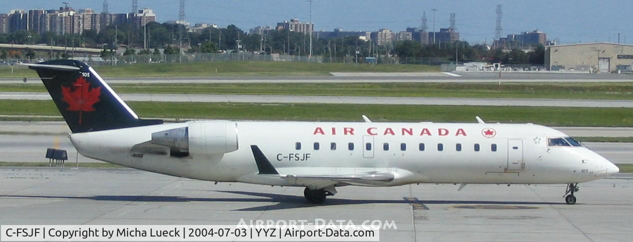 C-FSJF, 1994 Canadair CRJ-100ER (CL-600-2B19) C/N 7054, Taxxing for the runway at Pearson International