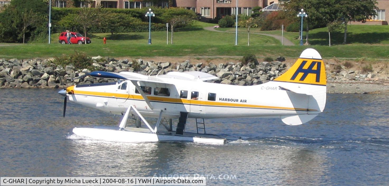 C-GHAR, 1954 De Havilland Canada DHC-3 Otter C/N 42, Lining up for take-off