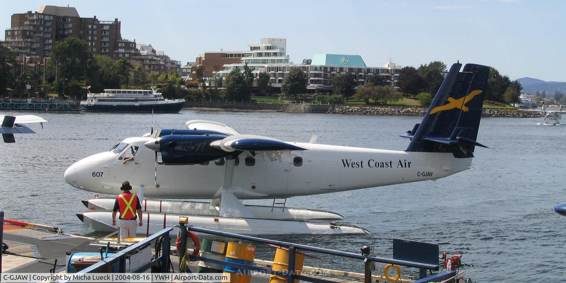 C-GJAW, 1968 De Havilland Canada DHC-6-200 Twin Otter C/N 176, Docked at Victoria Harbour