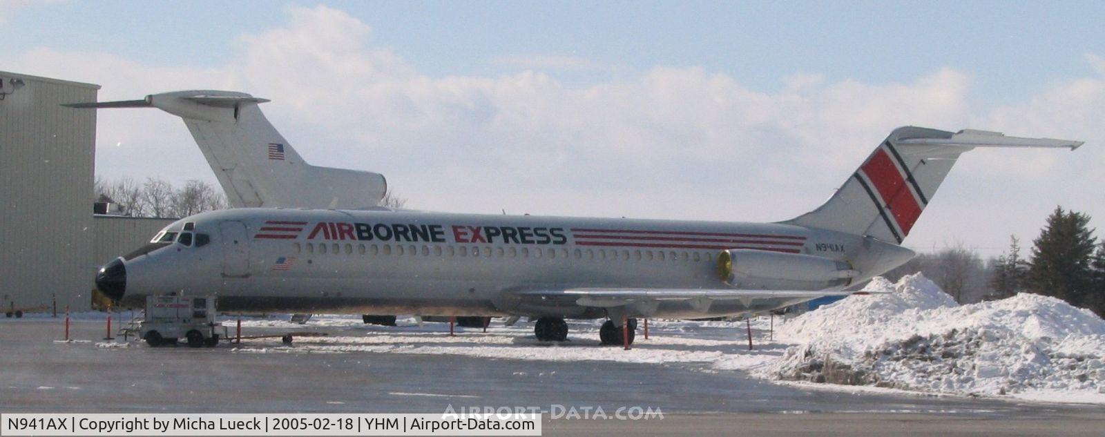 N941AX, 1970 Douglas DC-9-31F C/N 47419, The old lady is in excellent shape