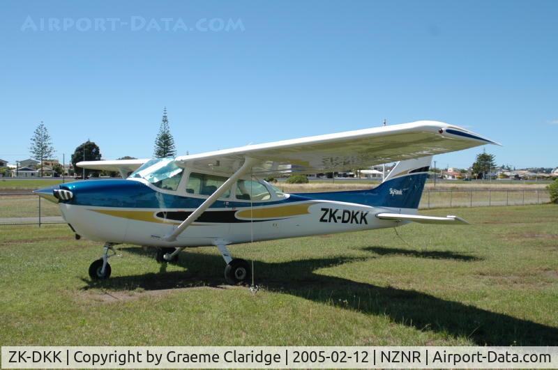 ZK-DKK, Cessna 172M C/N 17261742, CESSNA 172M