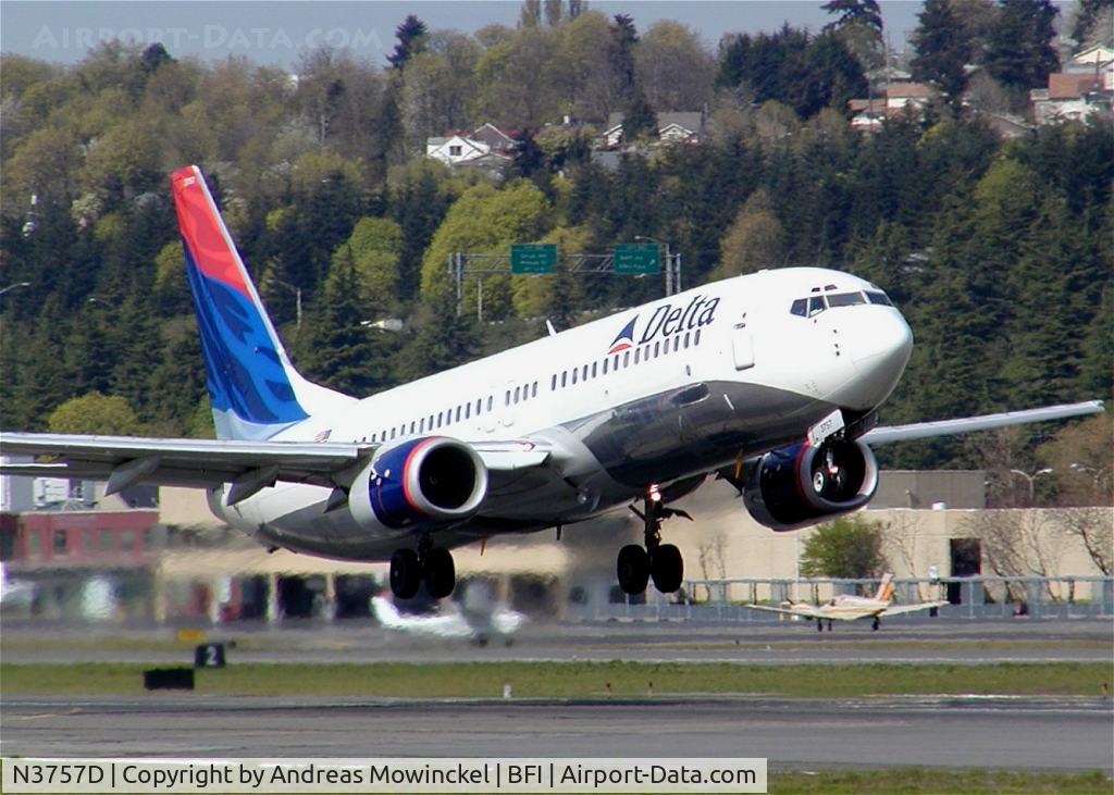 N3757D, 2001 Boeing 737-832 C/N 30813, Delta 737 operating baseball charters.
