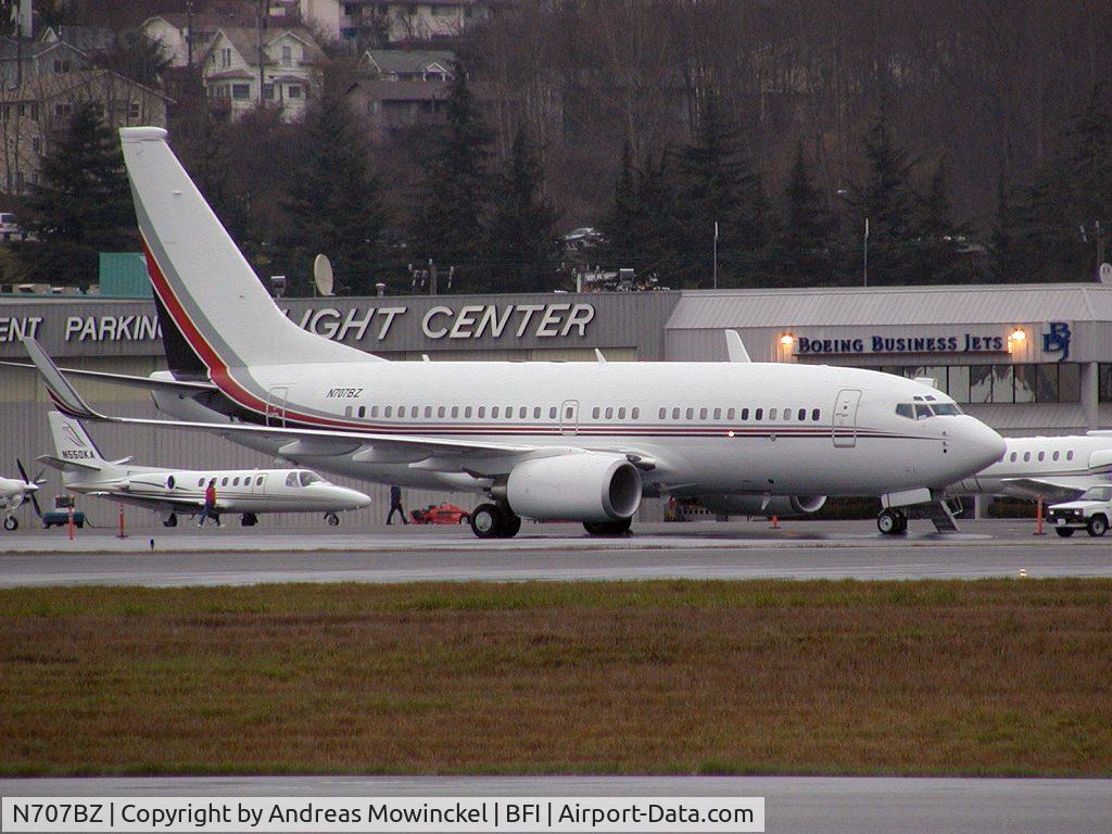 N707BZ, 2001 Boeing 737-7BC C/N 32970, Was owned by Boeing Capital