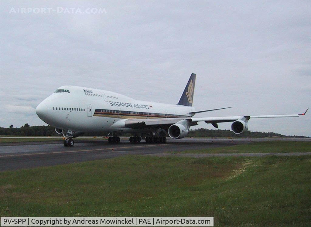 9V-SPP, 2001 Boeing 747-412 C/N 28029, Singapore Airlines B747 at Paine Field Airport
