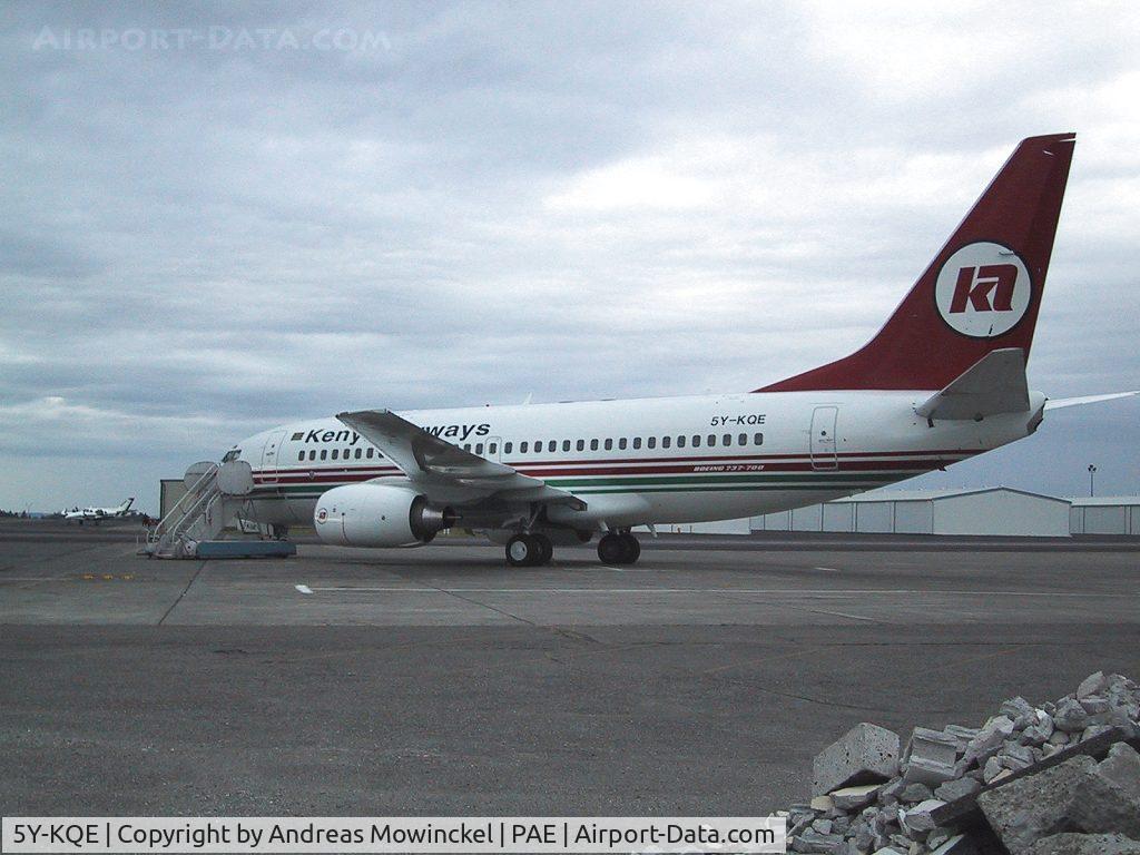 5Y-KQE, 2001 Boeing 737-76N C/N 30133, Kenya Airways B737 at Paine Field Airport just prior to winglet installation