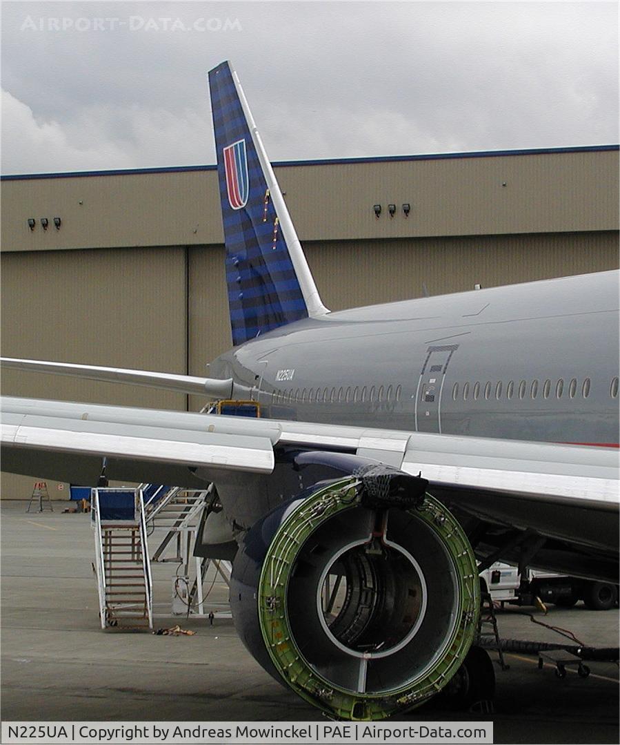 N225UA, 2001 Boeing 777-222/ER C/N 30554, United Airlines had several 777's stored at Paine Field Airport after 9/11