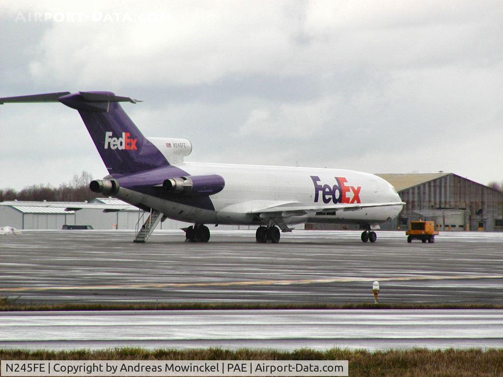N245FE, 1979 Boeing 727-277F C/N 22016, Fedex Boeing 727 at Paine Field Airport after 9/11