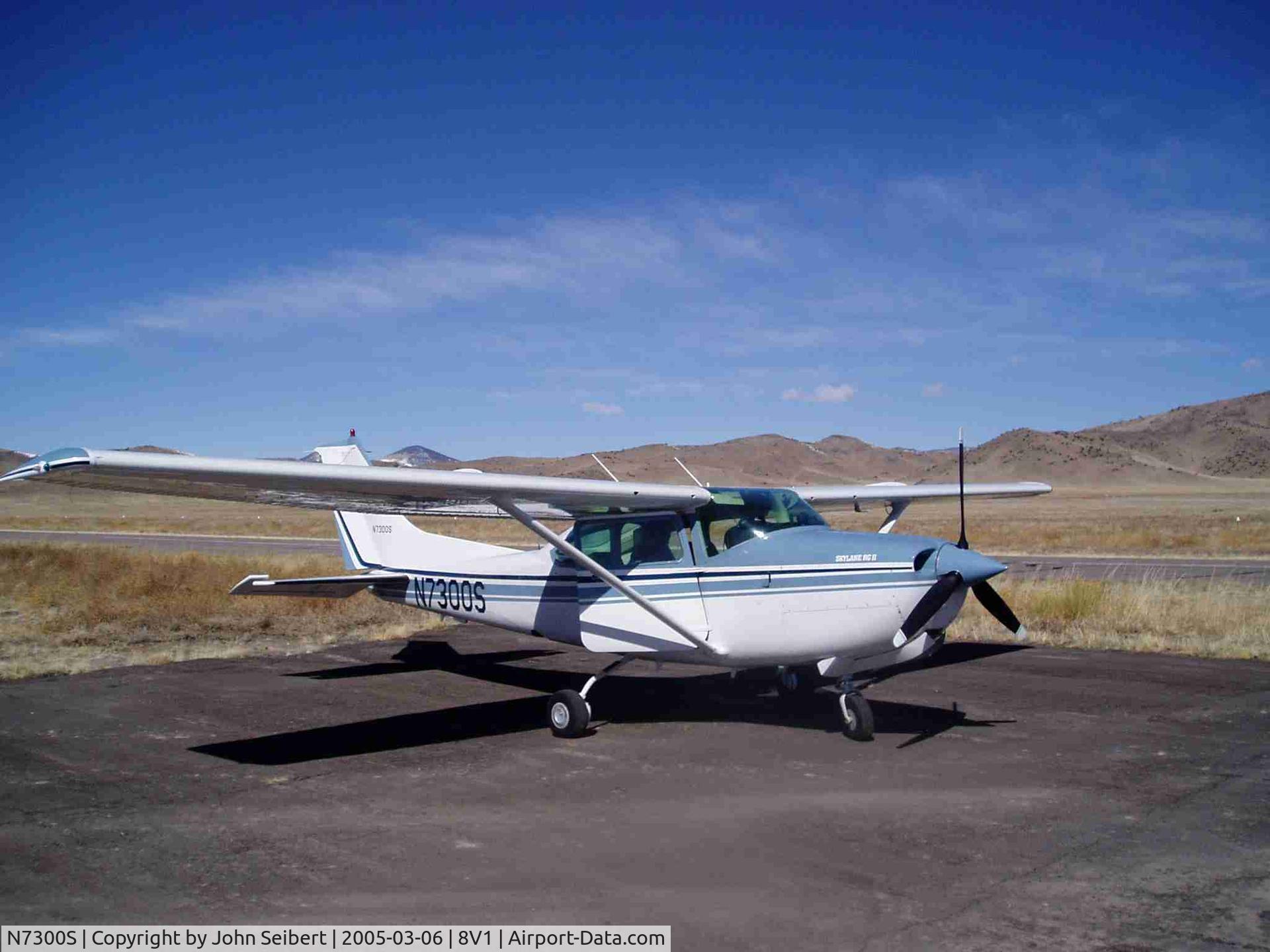 N7300S, 1981 Cessna TR182 Turbo Skylane RG C/N R18201702, 7300S at Del Norte