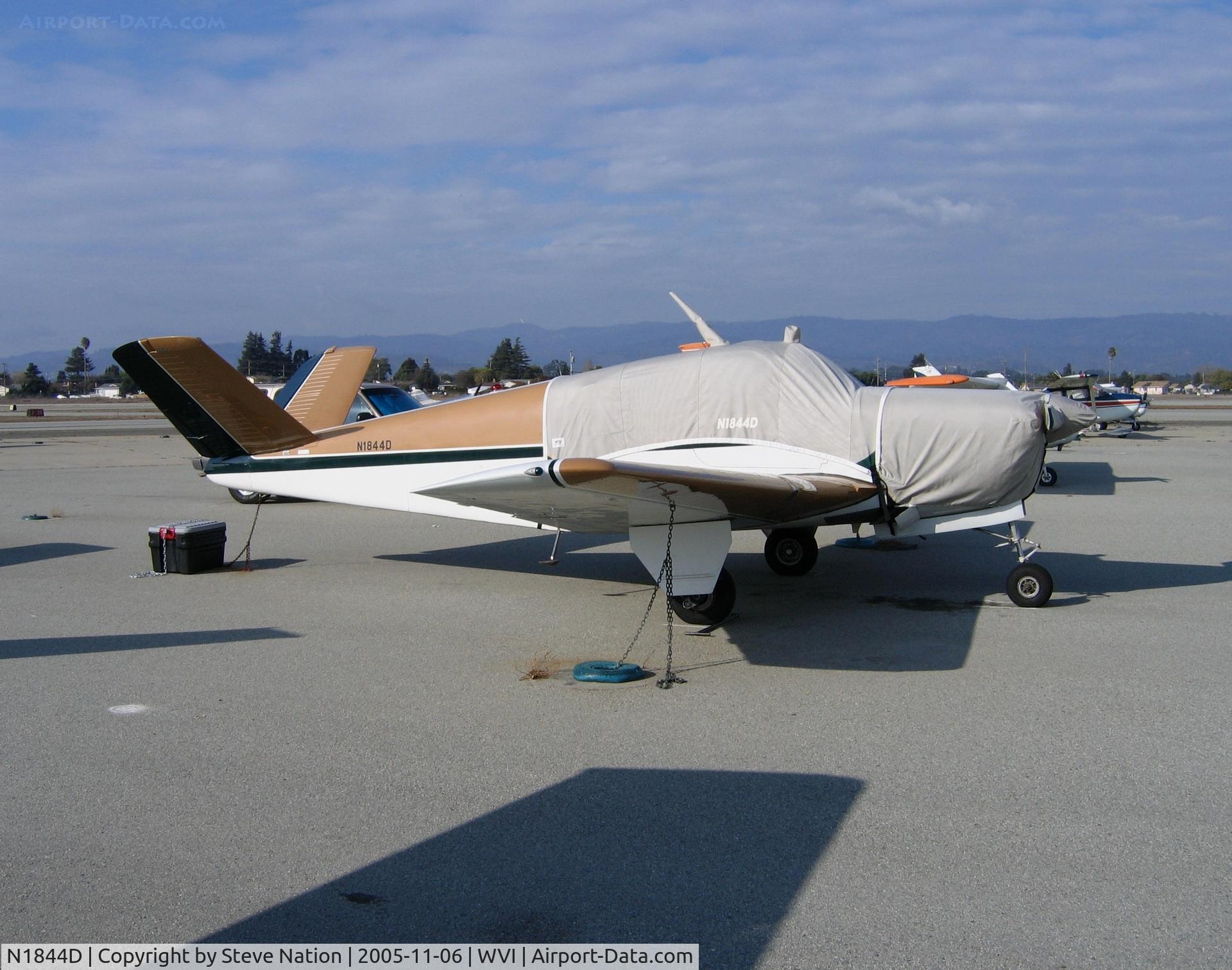 N1844D, 1952 Beech C35 Bonanza C/N D-3141, immaculate 1955 Beech C35 Bonanza at Watsonville, CA
