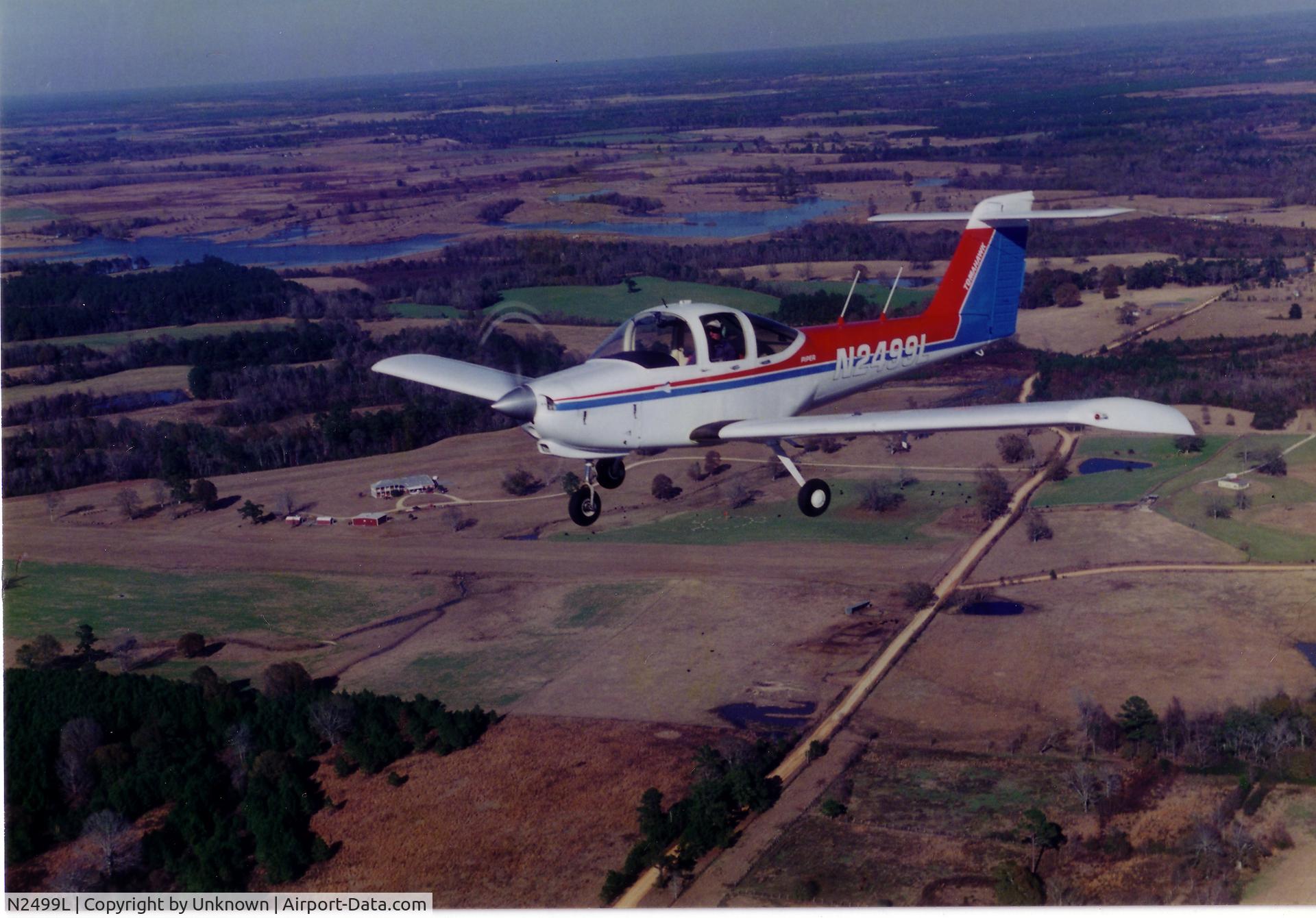 N2499L, 1979 Piper PA-38-112 Tomahawk C/N 38-79A0735, In flight