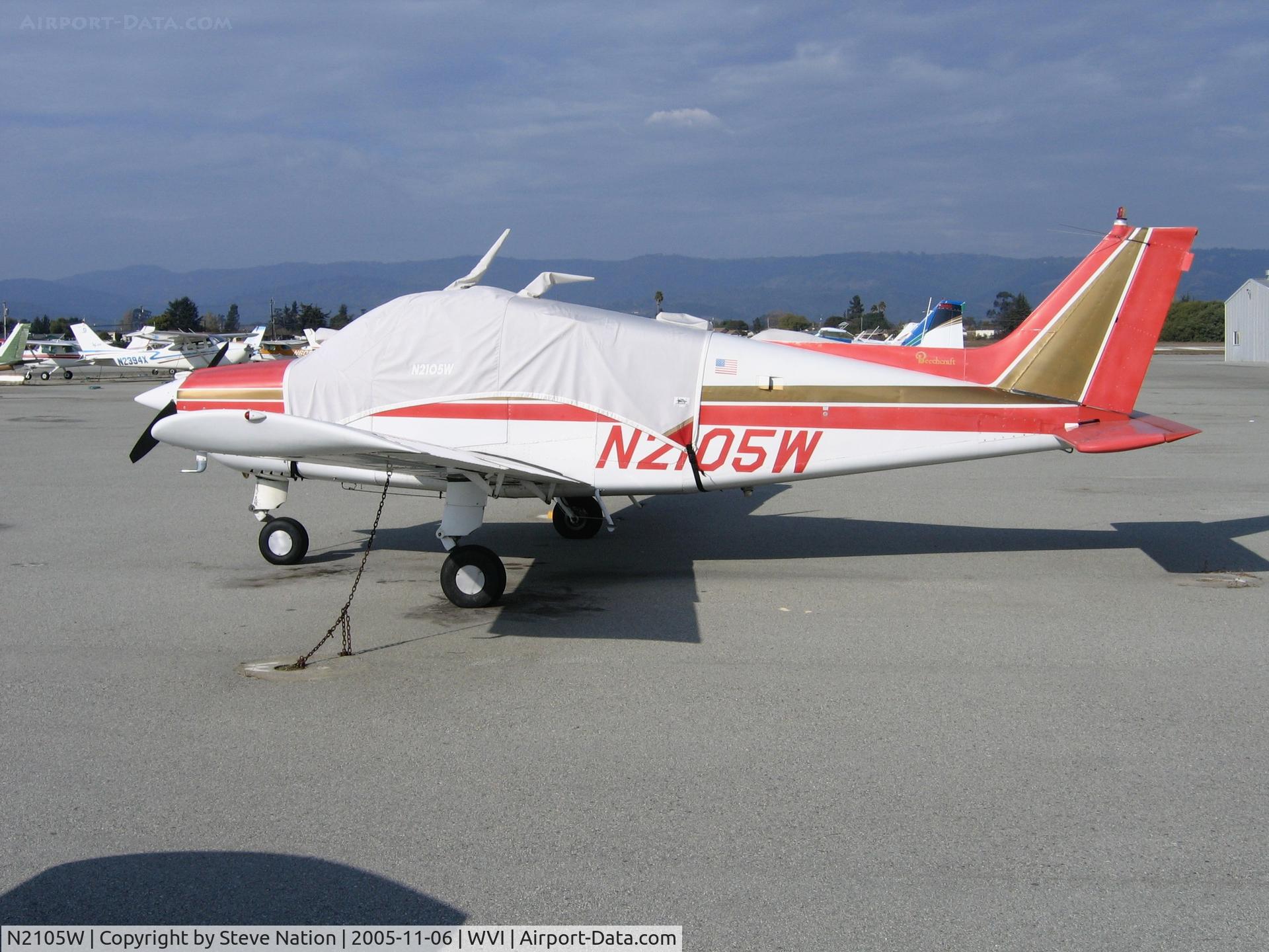 N2105W, 1973 Beech C23 Sundowner 180 C/N M-1433, 1973 Beech C23 at Watsonville, CA