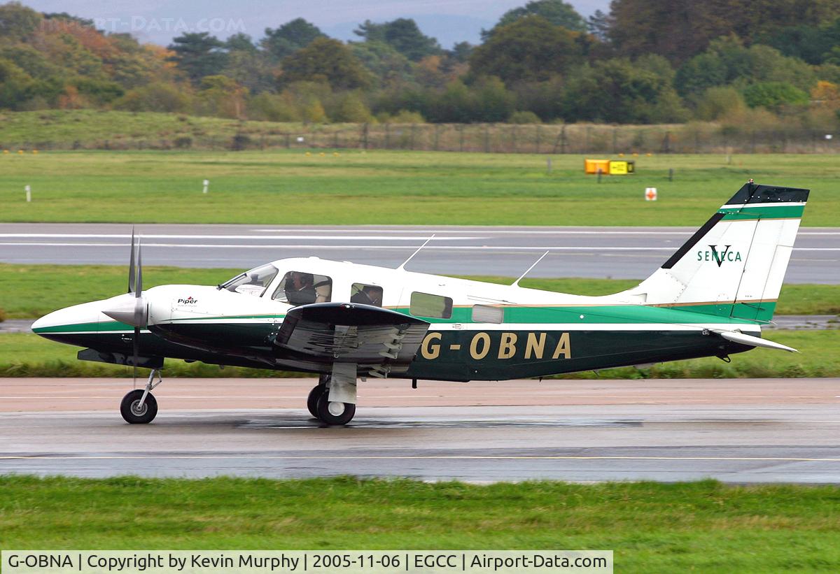 G-OBNA, 1997 Piper PA-34-220T Seneca V C/N 34-49002, Nice looking twin.