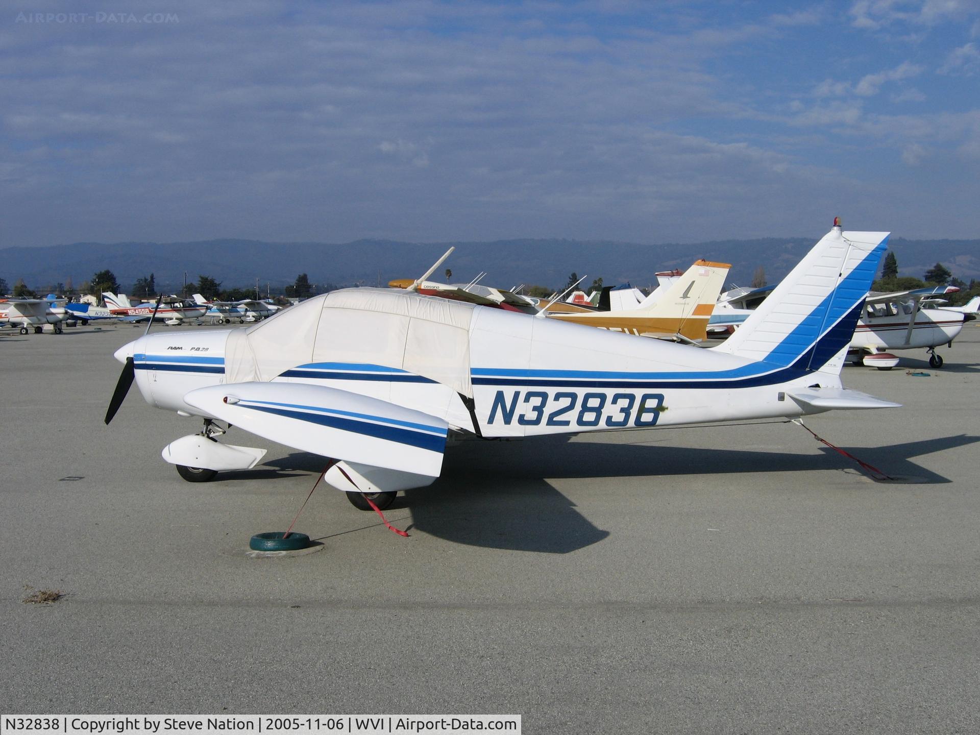 N32838, 1974 Piper PA-28-140 C/N 28-7525121, 1974 Piper PA-28-140 at Watsonville, CA