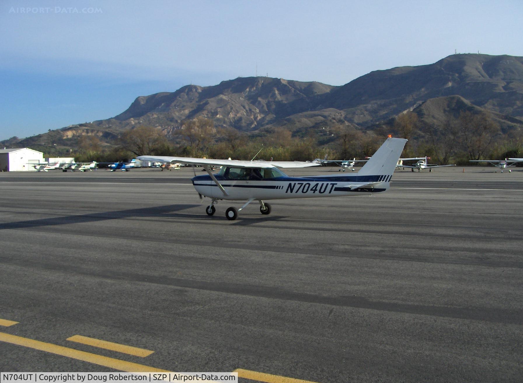 N704UT, 1976 Cessna 150M C/N 15078891, 1976 Cessna 150M, Continental O-200, Dual training flight