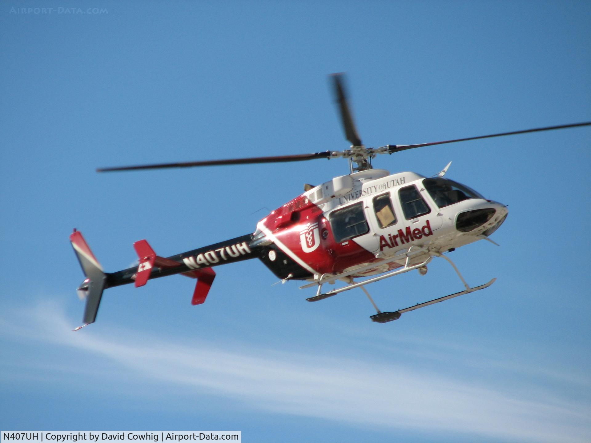 N407UH, 1999 Bell 407 C/N 53345, Bell 407 U-Utah Hospital AirMed Landing 12-24-05 at hospital.